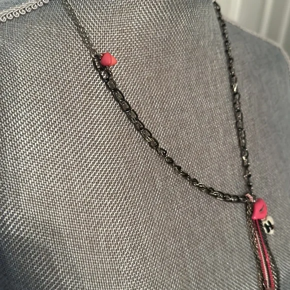 Harajuku Lovers Necklace - Picture 3 of 11